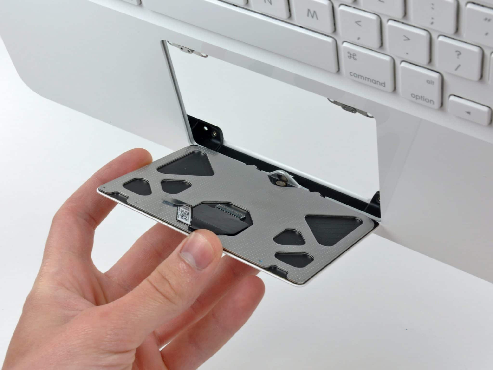 Macbook A1342 trackpad değişimi